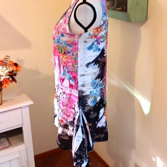 Fantasia Tunic Top - Picture 4 of 10